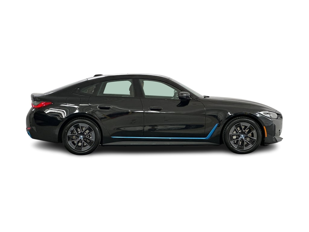 Thumbnail: 2023 BMW i4 - 18