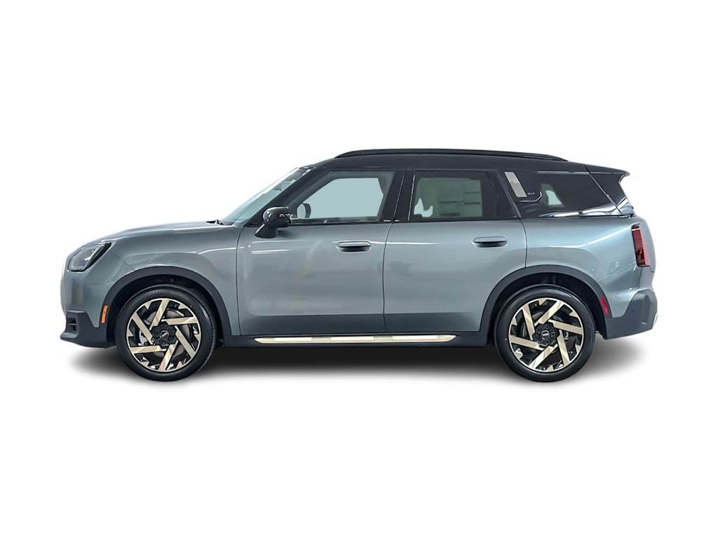 Thumbnail: 2027 MINI Cooper Countryman - 3
