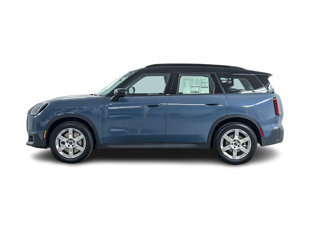 Thumbnail: 2027 MINI Cooper Countryman - 3