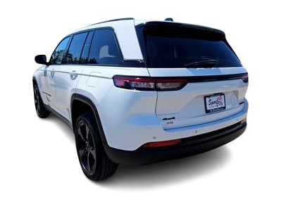 Thumbnail: 2023 Jeep Grand Cherokee - 4