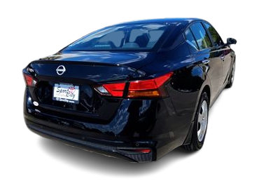 Thumbnail: 2024 Nissan Altima - 20