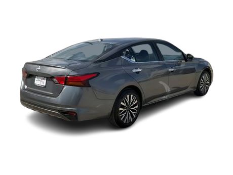 Thumbnail: 2025 Nissan Altima - 21