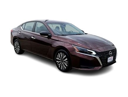 Thumbnail: 2024 Nissan Altima - 18