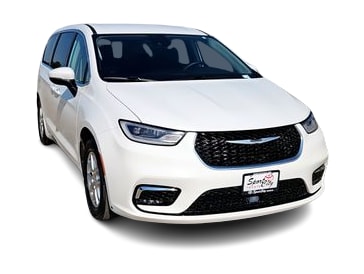 Thumbnail: 2023 Chrysler Pacifica - 6