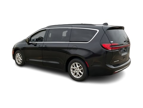 2022 Chrysler Pacifica Touring L 17