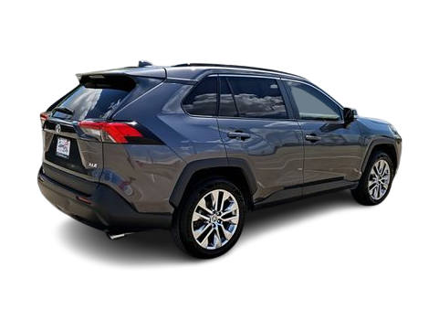 Thumbnail: 2021 Toyota RAV4 - 22