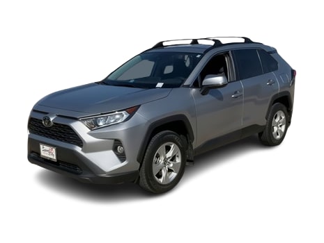 2021 Toyota RAV4 XLE 18