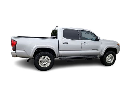 Thumbnail: 2022 Toyota Tacoma - 22