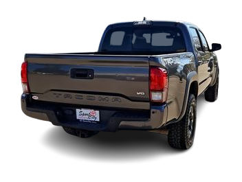 Thumbnail: 2019 Toyota Tacoma - 21