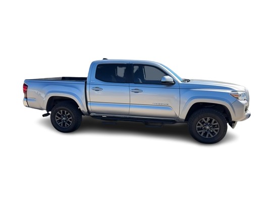 Thumbnail: 2021 Toyota Tacoma - 21