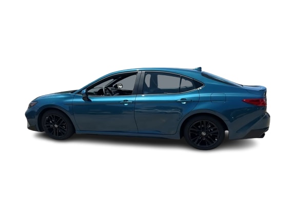 2025 Toyota Camry SE 3