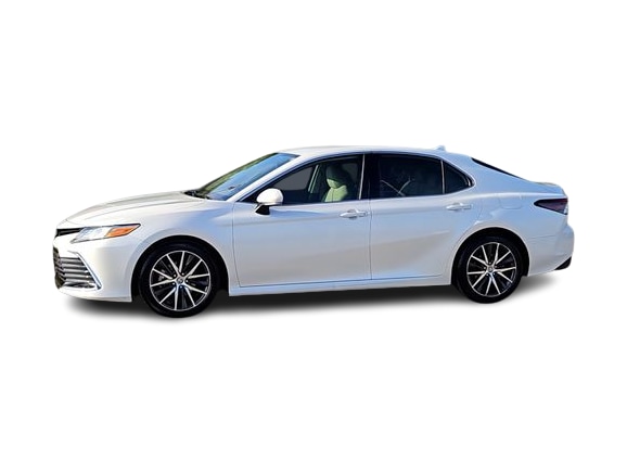 Thumbnail: 2021 Toyota Camry - 3