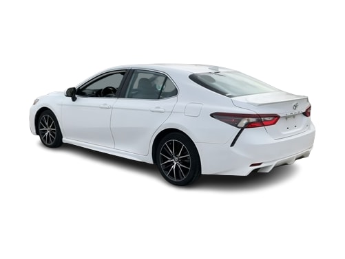 2022 Toyota Camry SE 18