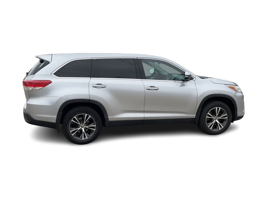 2019 Toyota Highlander LE 21