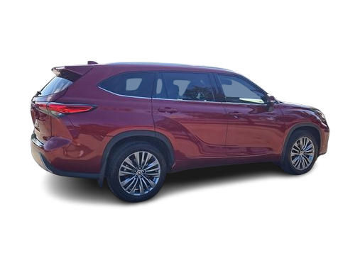 Thumbnail: 2021 Toyota Highlander - 22