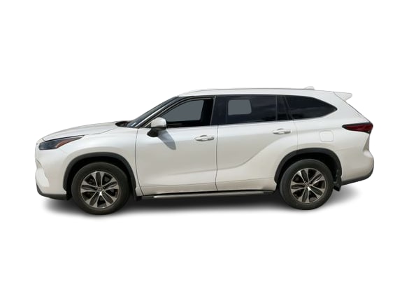 Thumbnail: 2022 Toyota Highlander - 3