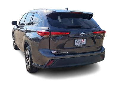 Thumbnail: 2021 Toyota Highlander - 4