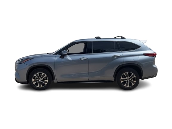 2021 Toyota Highlander XLE 3