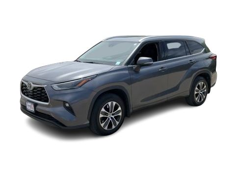 Thumbnail: 2022 Toyota Highlander - 17