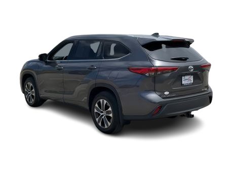 Thumbnail: 2022 Toyota Highlander - 4
