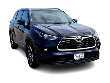 Thumbnail: 2022 Toyota Highlander - 19