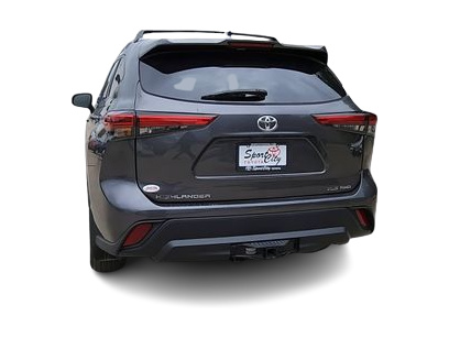 Thumbnail: 2022 Toyota Highlander - 22
