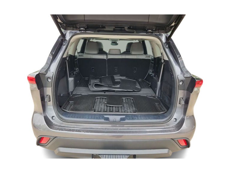 Thumbnail: 2022 Toyota Highlander - 16