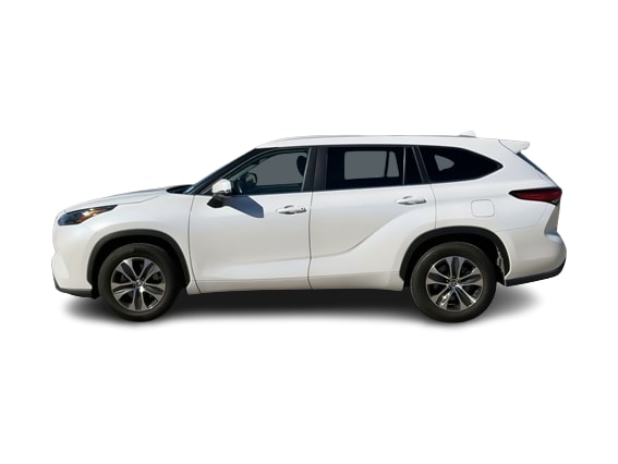 Thumbnail: 2023 Toyota Highlander - 3