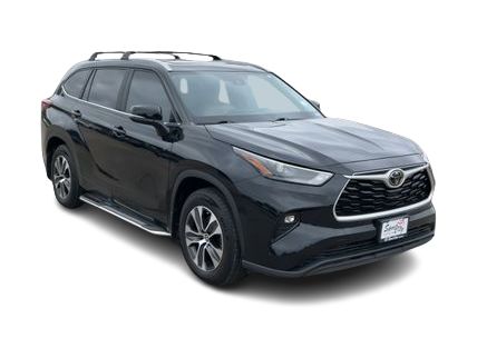 Thumbnail: 2023 Toyota Highlander - 16