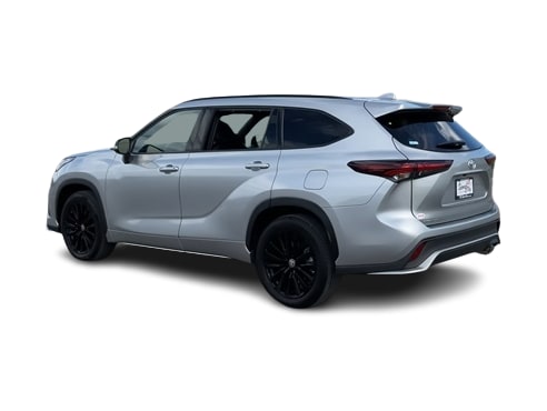 Thumbnail: 2024 Toyota Highlander - 4