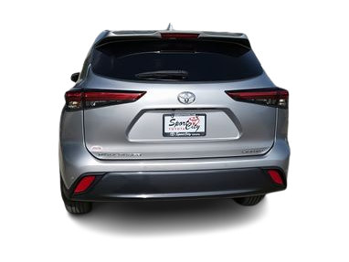 Thumbnail: 2023 Toyota Highlander - 4