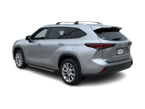 Thumbnail: 2024 Toyota Highlander - 4