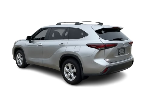 2024 Toyota Highlander LE 4