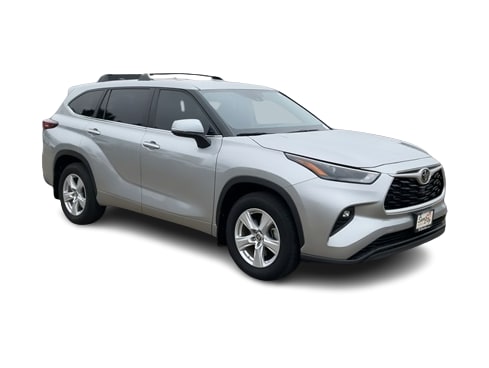 2024 Toyota Highlander LE 17