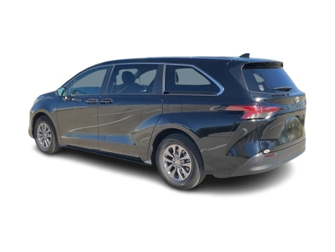 Thumbnail: 2021 Toyota Sienna - 3