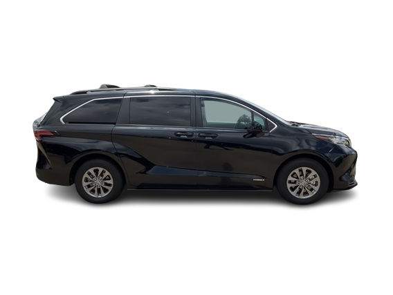 Thumbnail: 2021 Toyota Sienna - 22