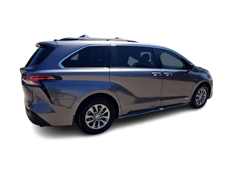 Thumbnail: 2021 Toyota Sienna - 22