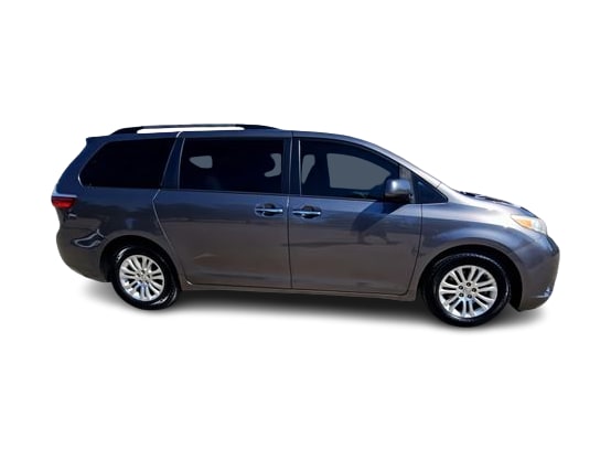 Thumbnail: 2017 Toyota Sienna - 23