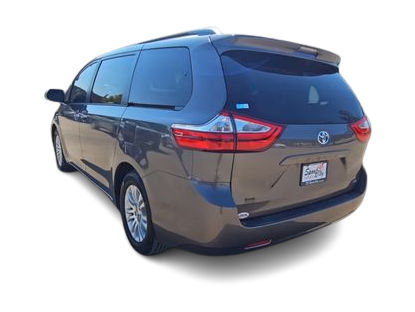 Thumbnail: 2017 Toyota Sienna - 4