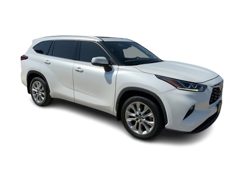 Thumbnail: 2022 Toyota Highlander - 18