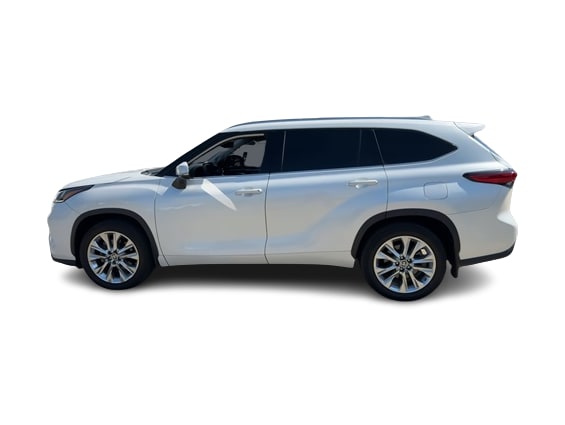 Thumbnail: 2022 Toyota Highlander - 3
