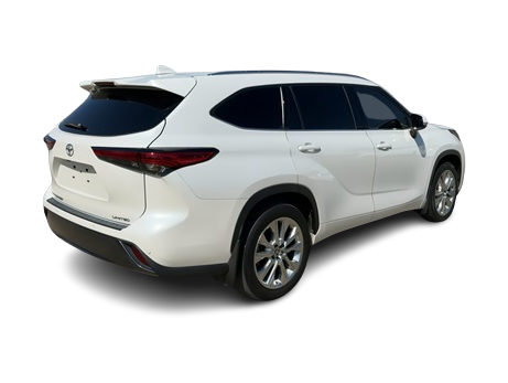 Thumbnail: 2022 Toyota Highlander - 20