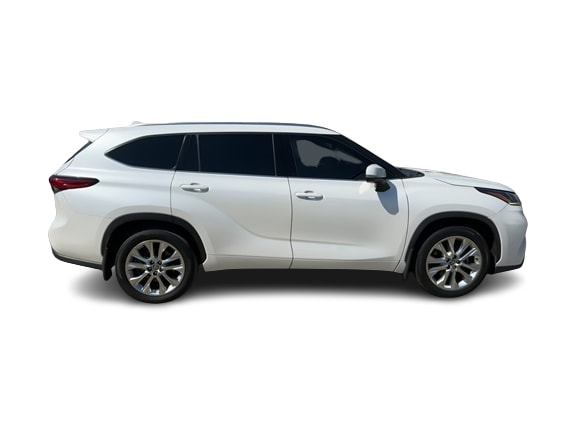 Thumbnail: 2022 Toyota Highlander - 21
