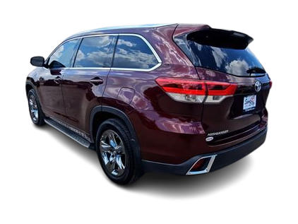Thumbnail: 2017 Toyota Highlander - 4