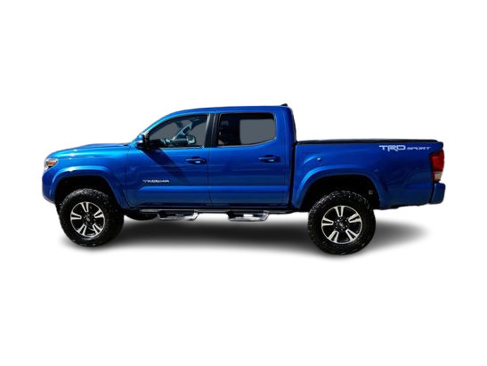 Thumbnail: 2017 Toyota Tacoma - 20