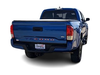 Thumbnail: 2017 Toyota Tacoma - 21