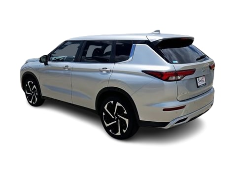 Thumbnail: 2024 Mitsubishi Outlander - 3