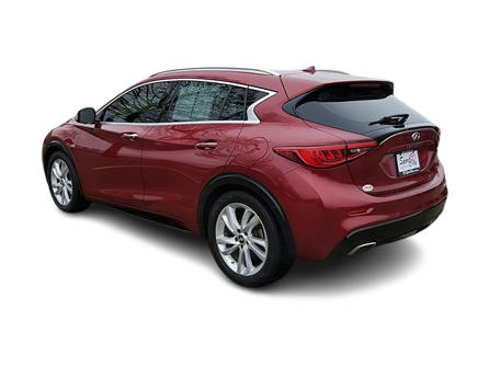 2017 INFINITI QX30 Premium 4