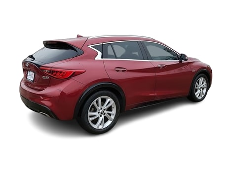 2017 INFINITI QX30 Premium 19