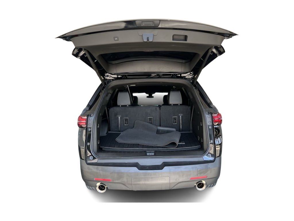 Thumbnail: 2023 Chevrolet Traverse - 16